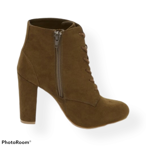 New Modcloth Bamboo lace up hilltop bootie - Picture 2 of 11
